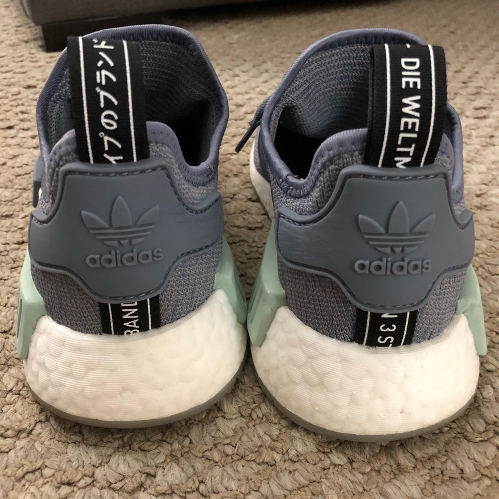 Women’s Adidas NMD R1 - Picture 3 of 7